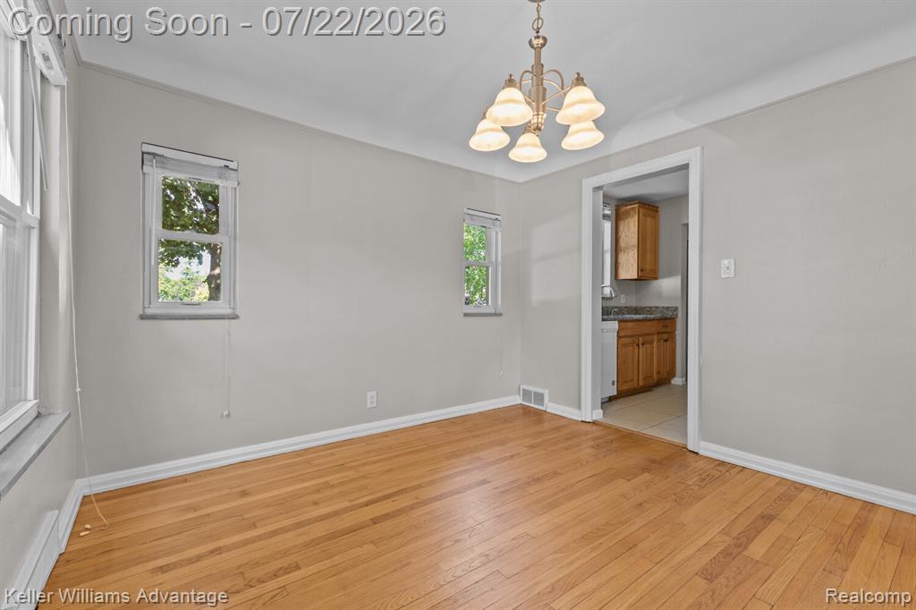 307 E Chesterfield Street Property Photo 9