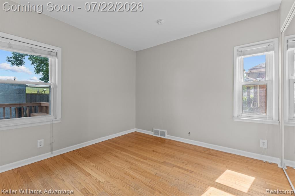 307 E Chesterfield Street Property Photo 16