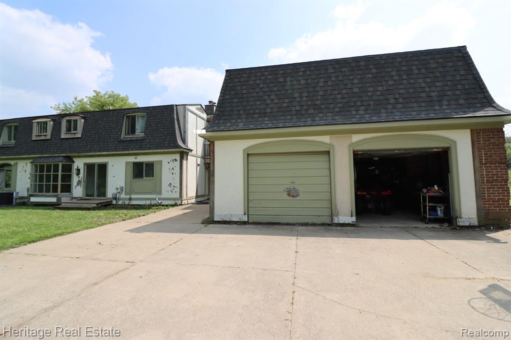 445 Mack Road Property Photo 4