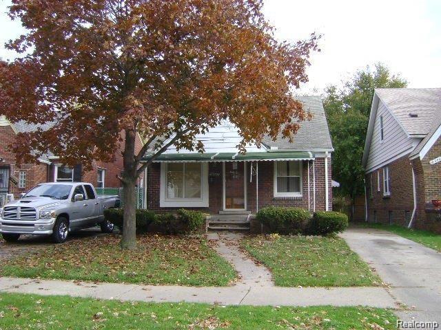 18652 Waltham Street Property Photo 1