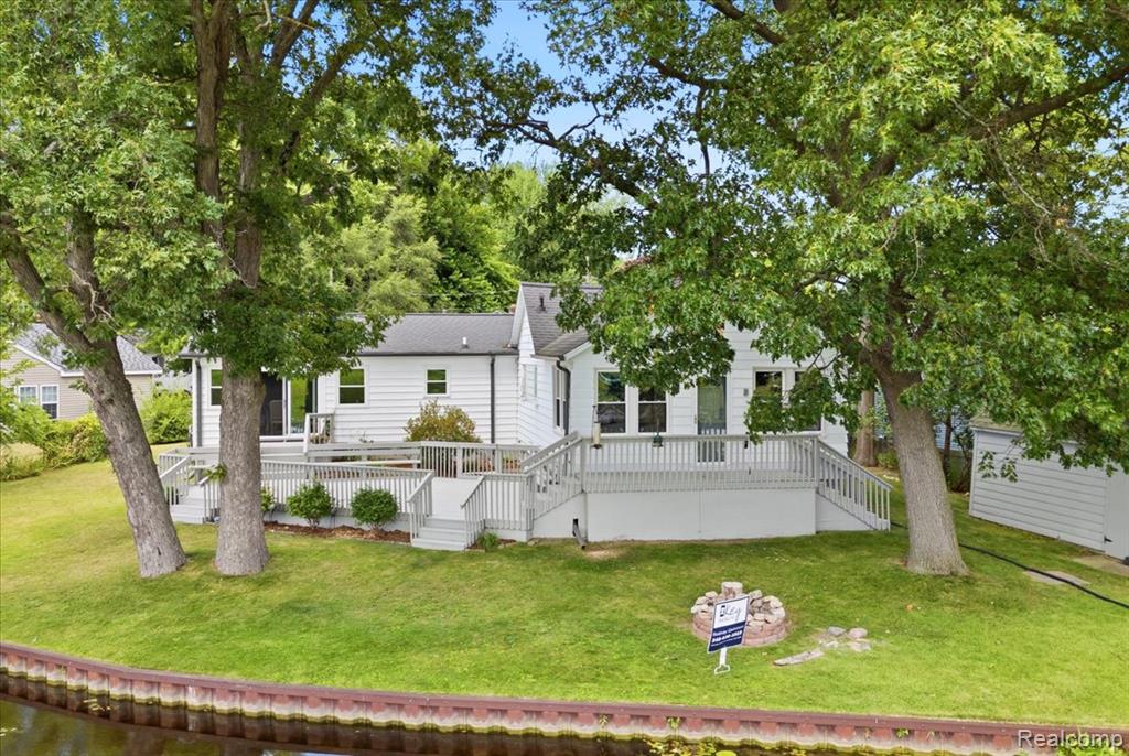 845 S Lakeside Drive