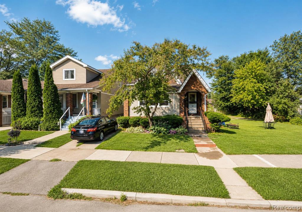 5545 Maryland Street Property Photo 1
