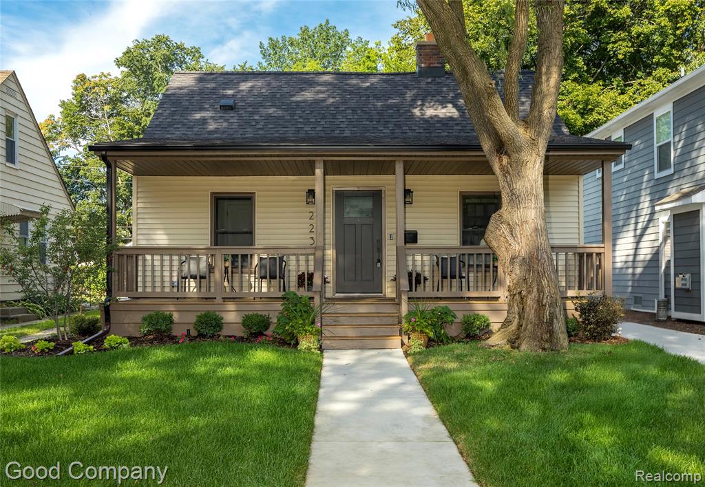 223 N Alexander Avenue