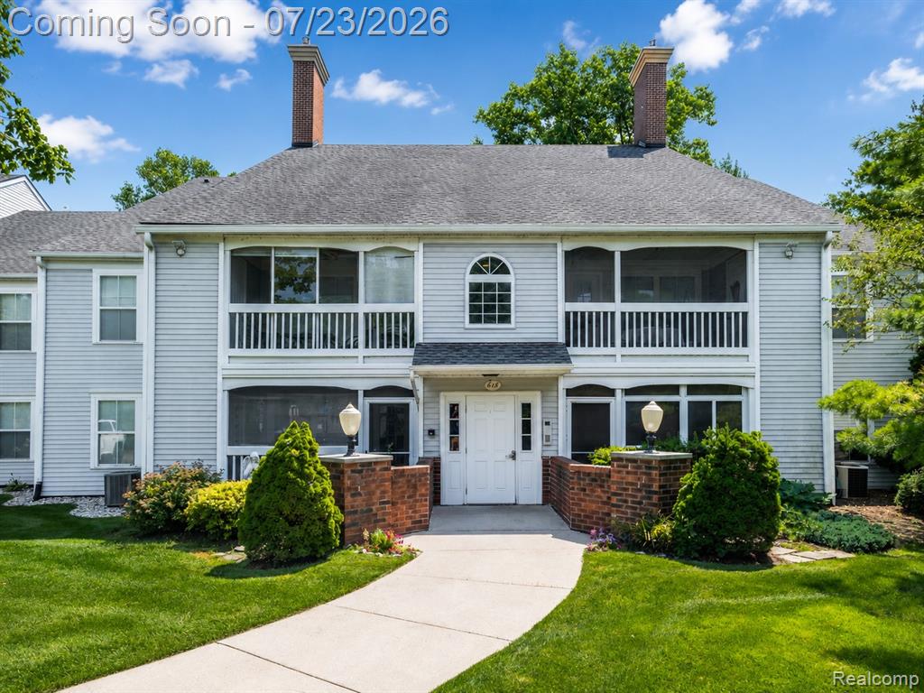 618 Curzon Court