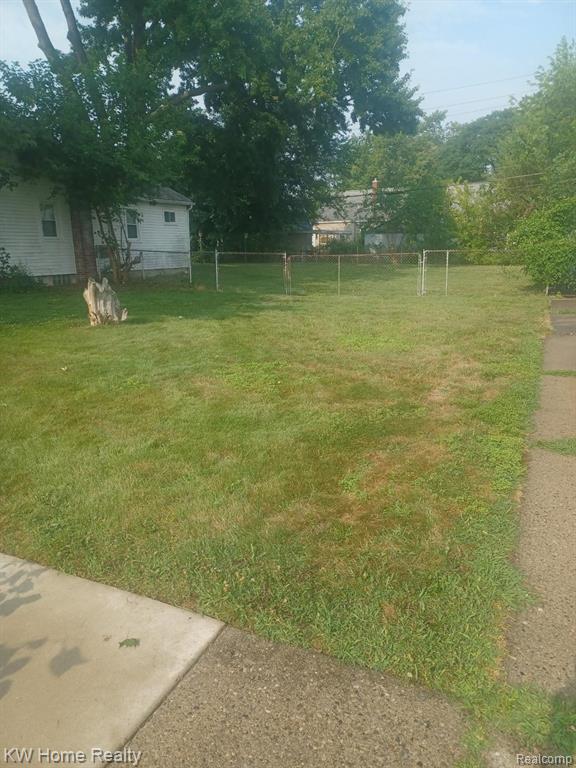 00000 Hoover Property Photo 2