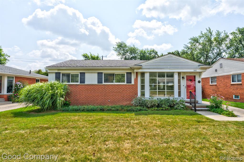 1815 Massoit Road Property Photo 1