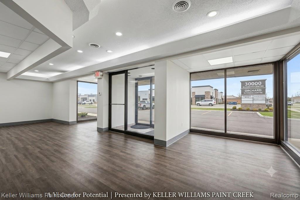 30000 Orchard Lake Road Property Photo 8