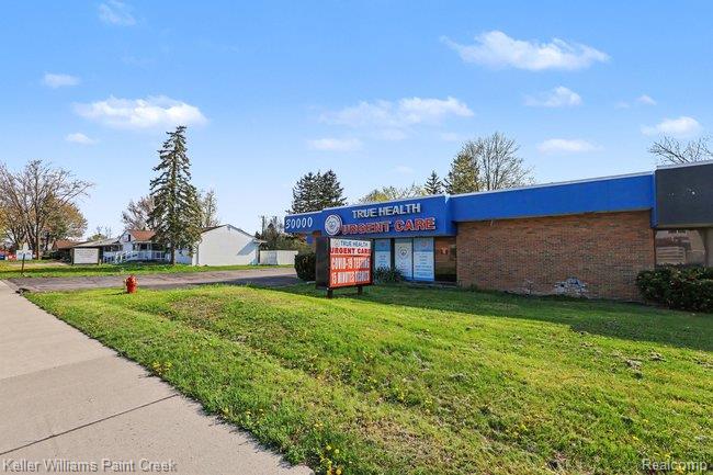 30000 Orchard Lake Road Property Photo 13