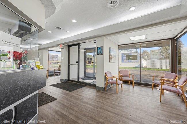 30000 Orchard Lake Road Property Photo 15