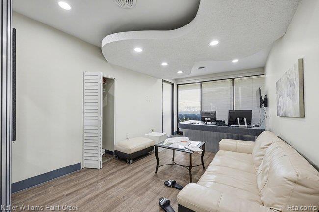 30000 Orchard Lake Road Property Photo 16