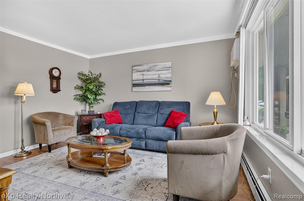 25157 Franklin Terrace Property Photo 4