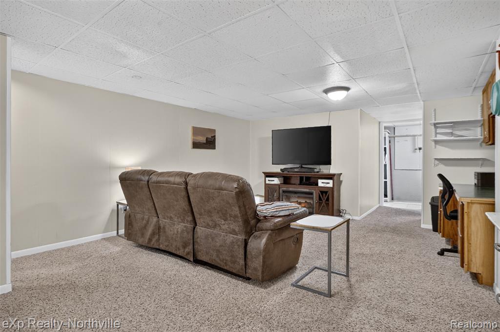 25157 Franklin Terrace Property Photo 22