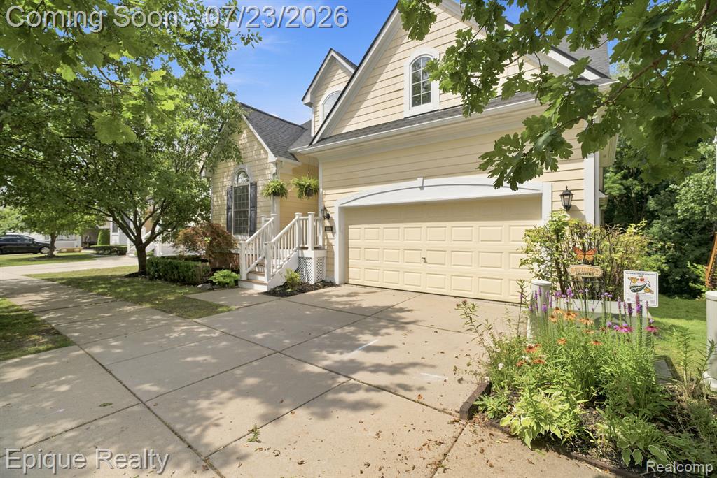 43144 Emerson Way Property Photo 2