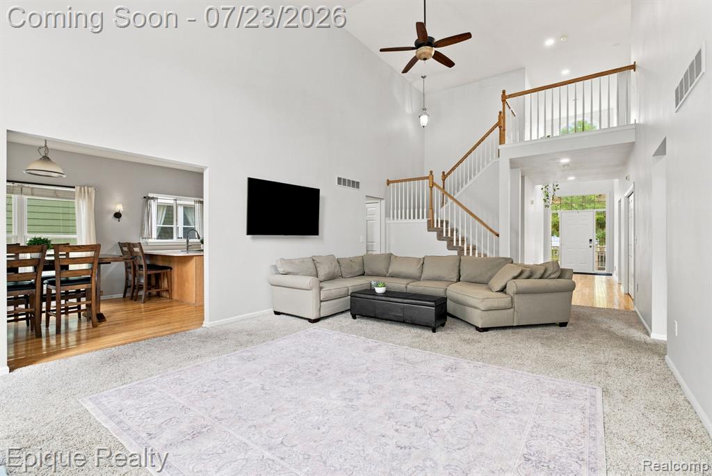 43144 Emerson Way Property Photo 8