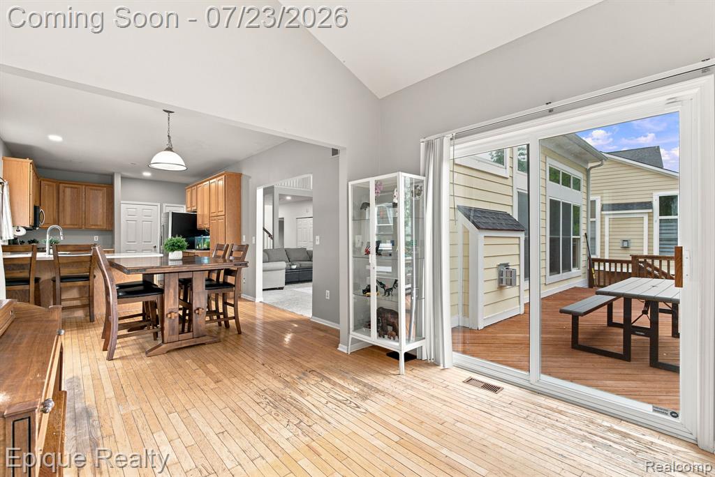 43144 Emerson Way Property Photo 12