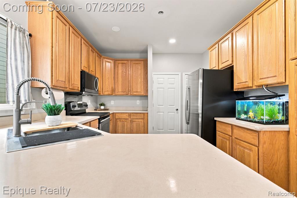 43144 Emerson Way Property Photo 14