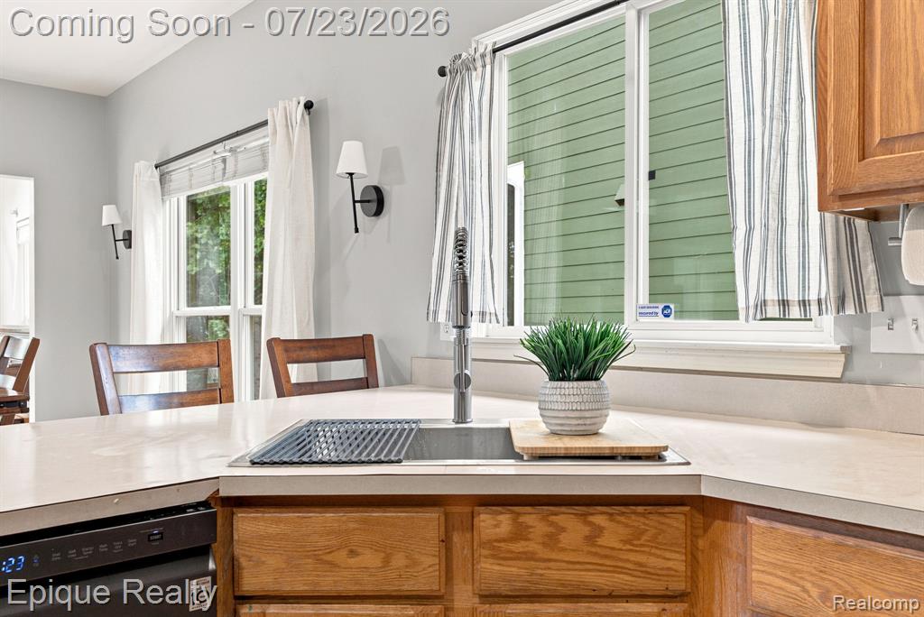 43144 Emerson Way Property Photo 17