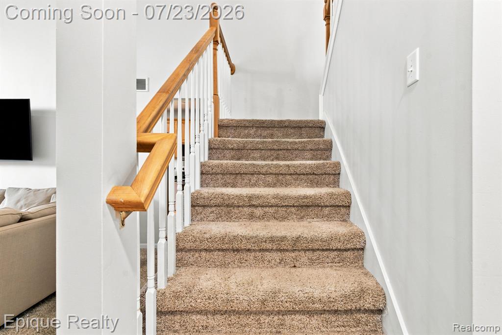 43144 Emerson Way Property Photo 32
