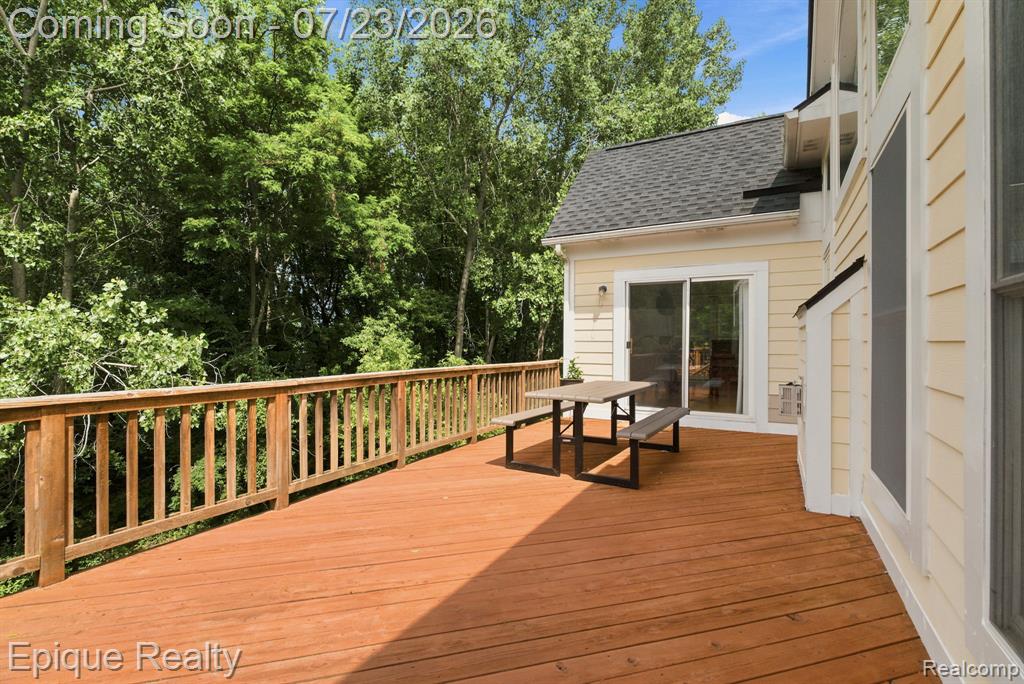 43144 Emerson Way Property Photo 54