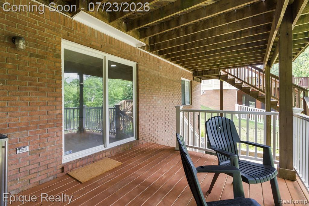 43144 Emerson Way Property Photo 55