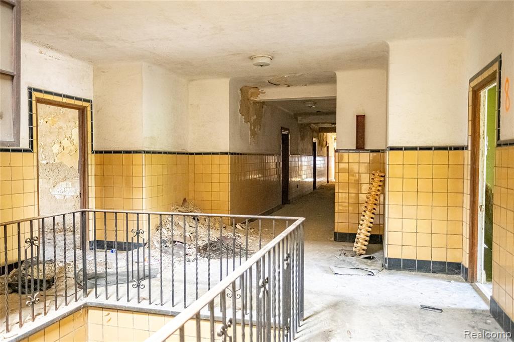 440 Michigan Avenue Property Photo 13