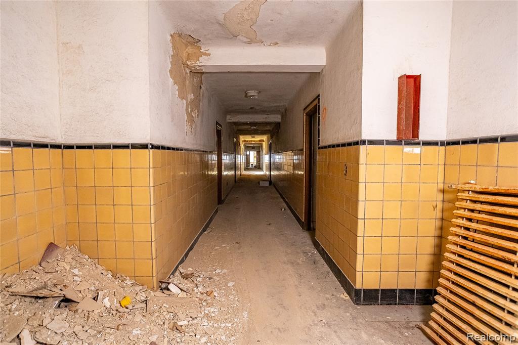 440 Michigan Avenue Property Photo 14
