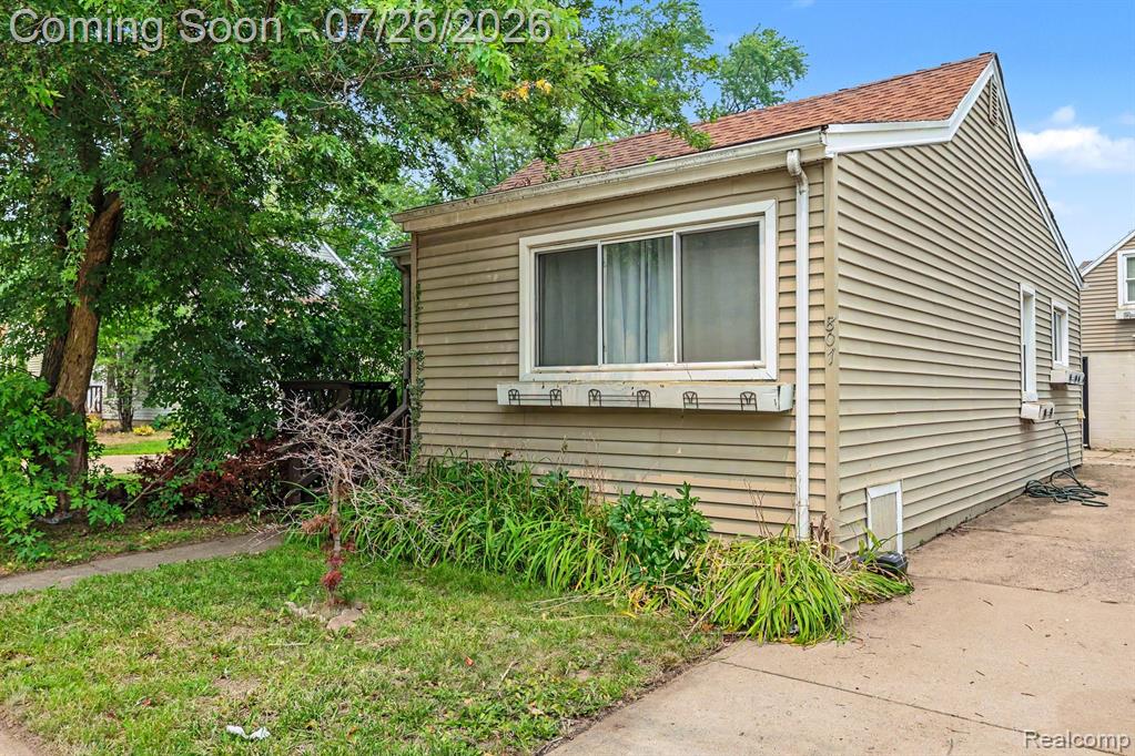 807 E 14 Mile Road Property Photo 1