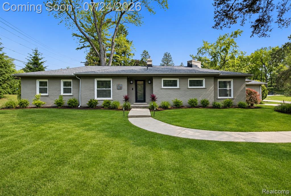 114 W Hickory Grove Road Property Photo 1
