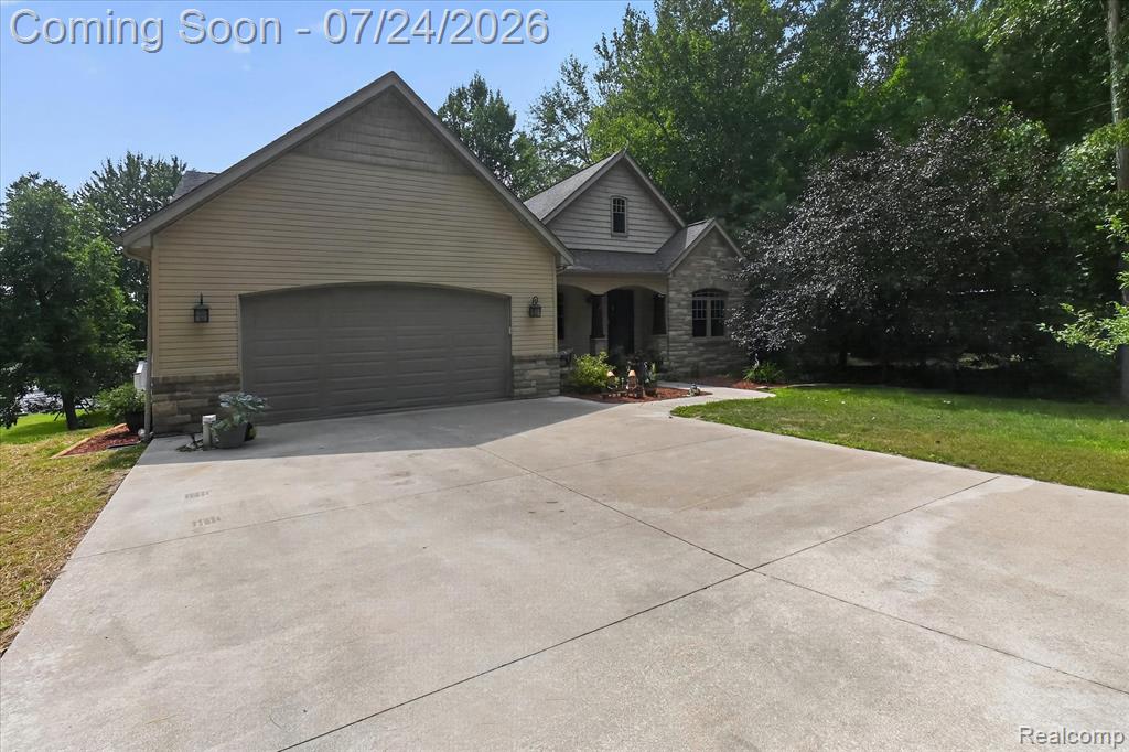 4915 Anglers Lane Property Photo 3