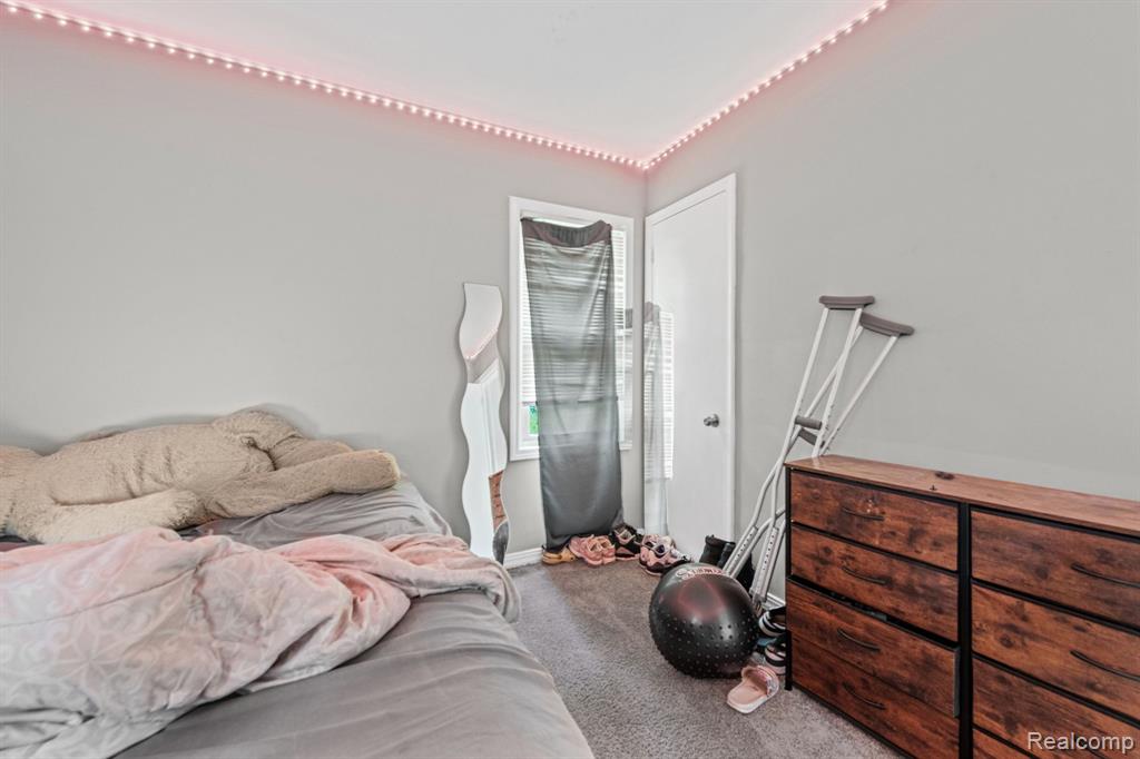 15650 Lappin Street Property Photo 10