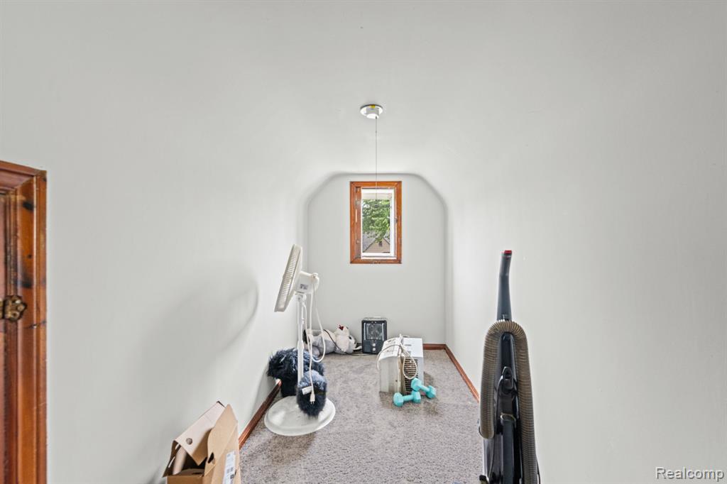 15650 Lappin Street Property Photo 11