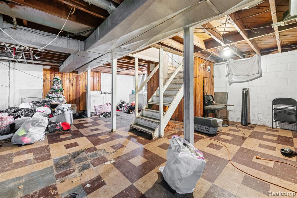 15650 Lappin Street Property Photo 15