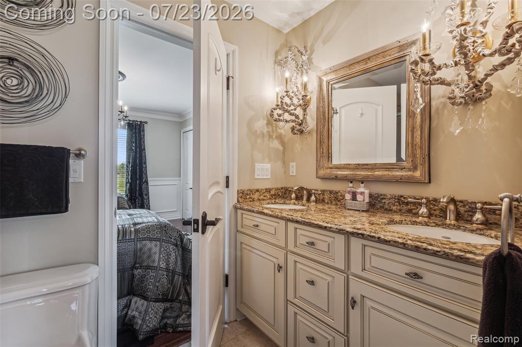 5460 Cochrane Road Property Photo 15