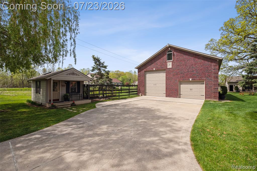5460 Cochrane Road Property Photo 44