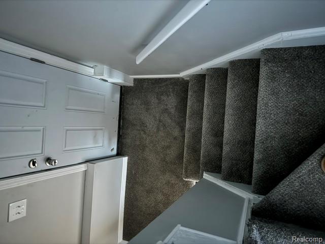 5903 Kensington Avenue Property Photo 16