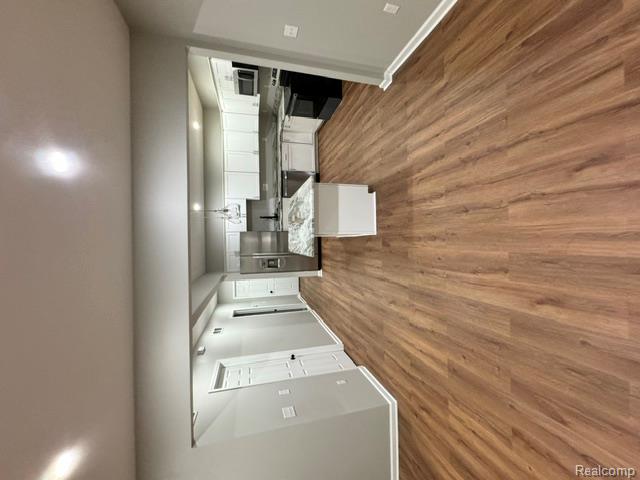 5903 Kensington Avenue Property Photo 18