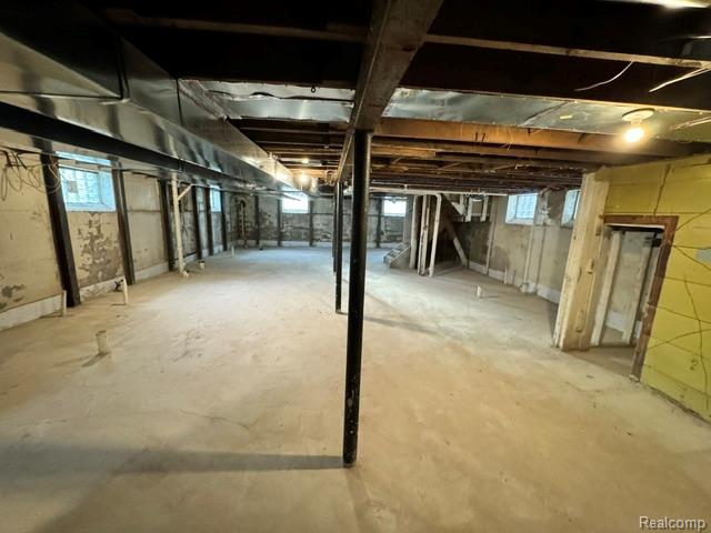 5903 Kensington Avenue Property Photo 20