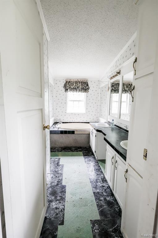 9386 Henderson Road Property Photo 17
