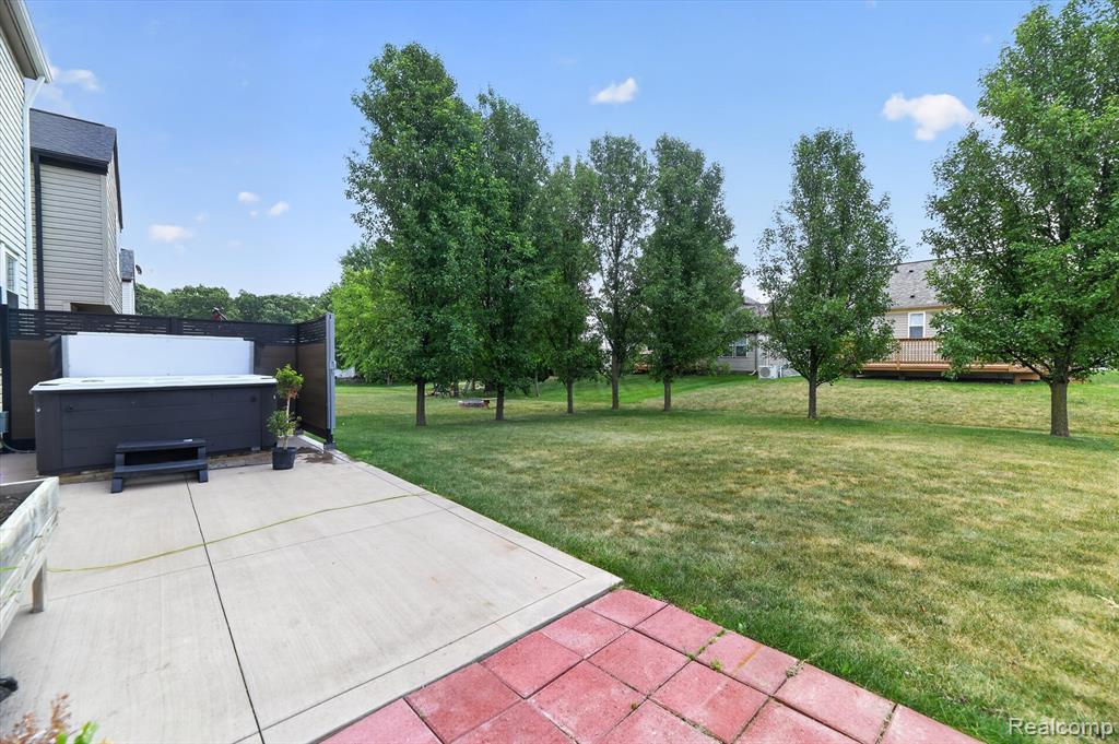 5082 Whispering Glen Trail Property Photo 35