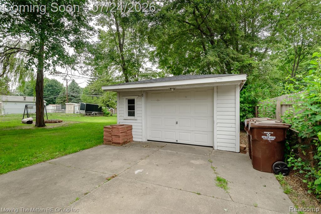 2037 Vivian Road Property Photo 35