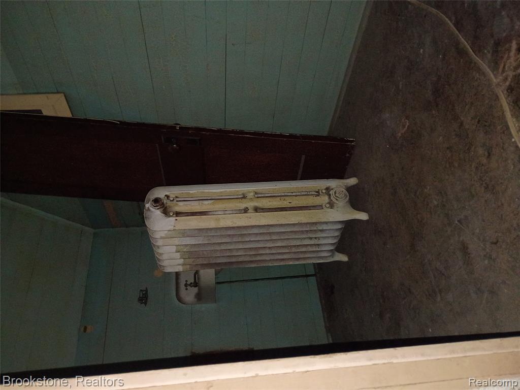510 Pleasant Street Property Photo 5