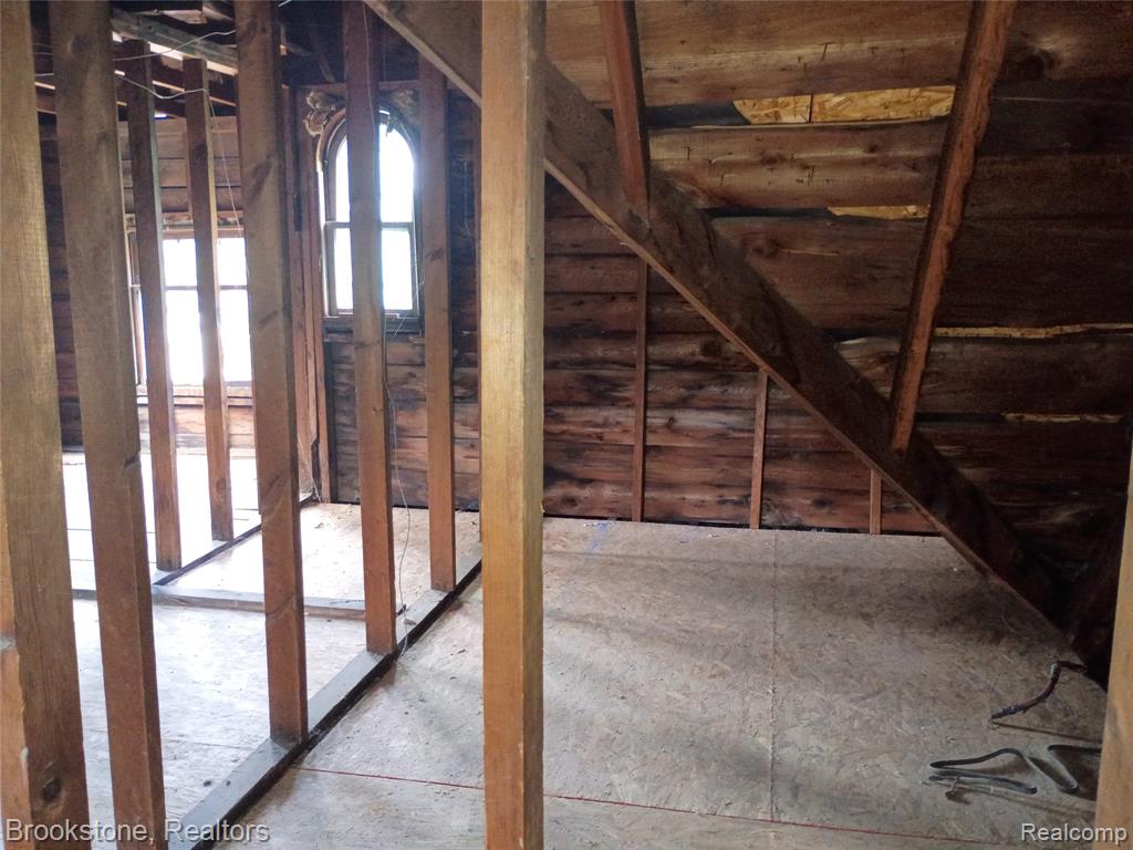 510 Pleasant Street Property Photo 6
