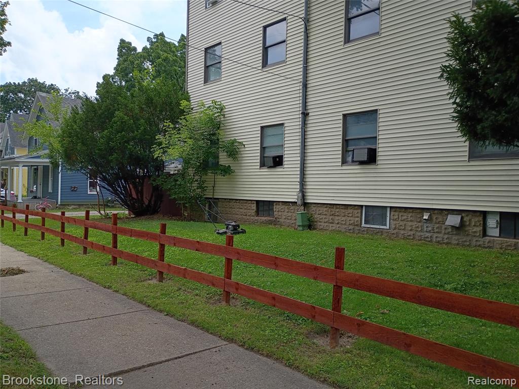 510 Pleasant Street Property Photo 12