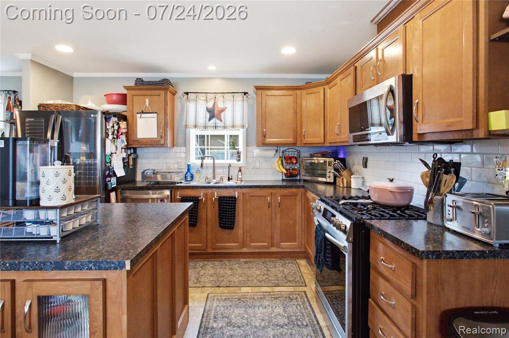 16206 Lancaster Way Property Photo 6