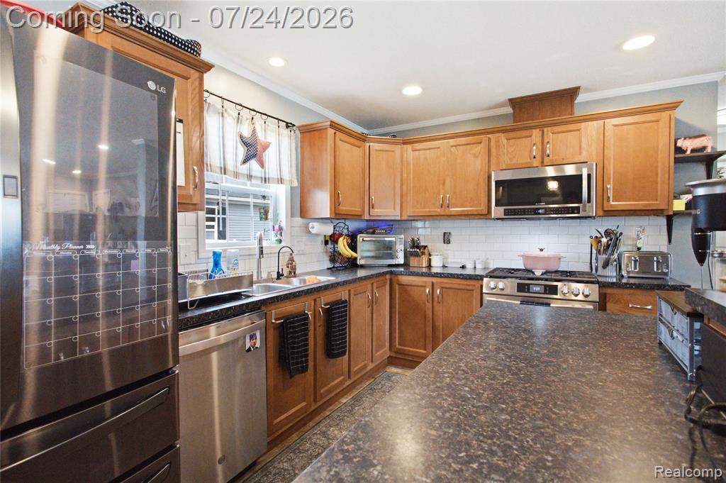 16206 Lancaster Way Property Photo 10