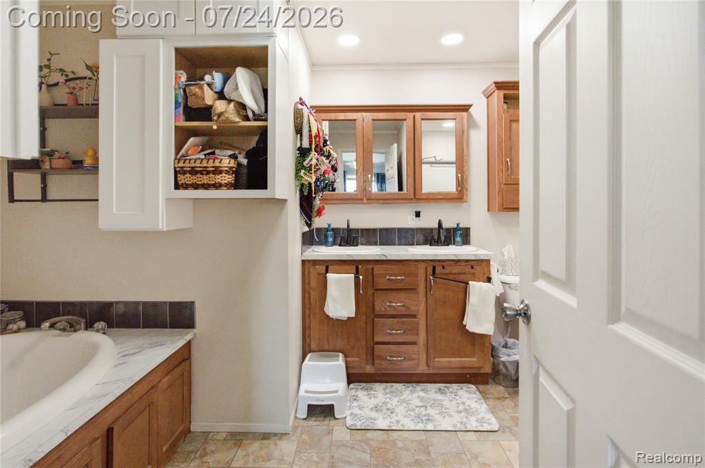 16206 Lancaster Way Property Photo 28