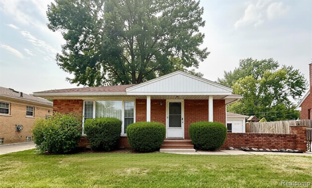 24255 Flower Avenue Property Photo 1
