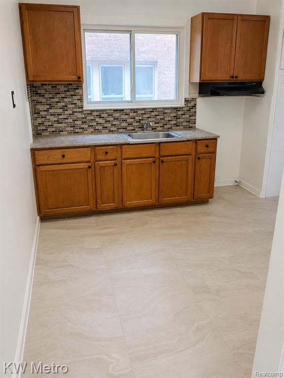17139 Roselawn Street Property Photo 2