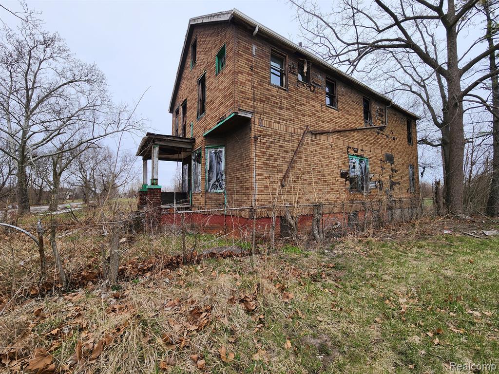 1528 Gray Street Property Photo 3