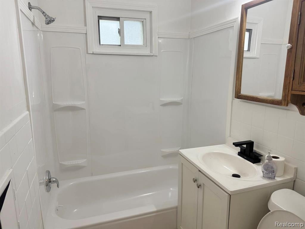 640 Crawford Street Property Photo 8